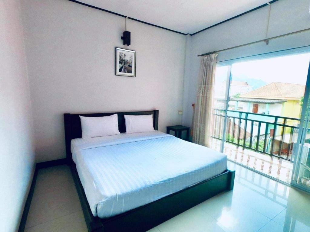 Phou Ang Kham 2 Hotel Ванг-Виенг Экстерьер фото